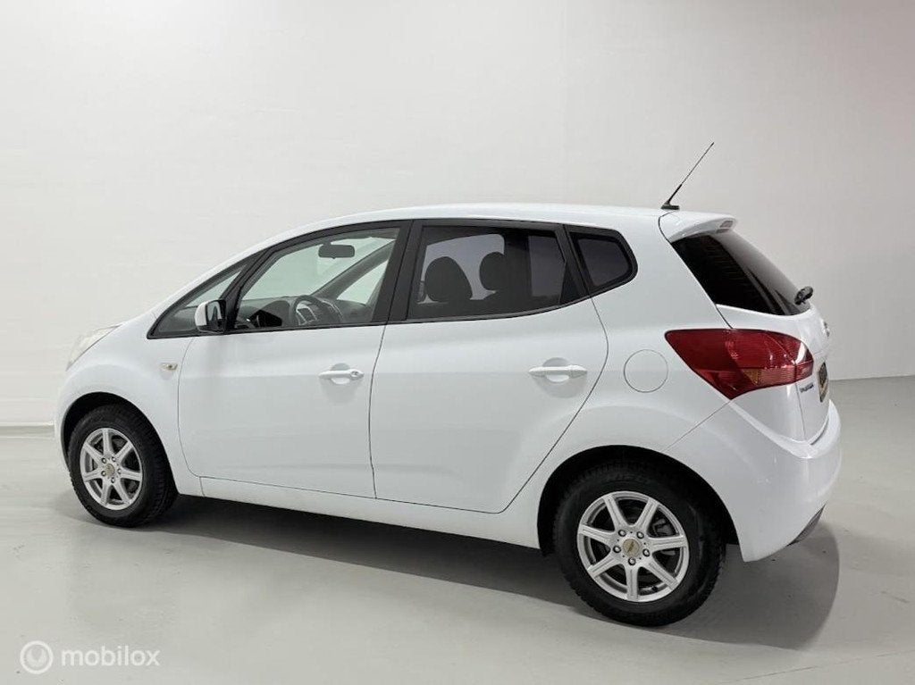 Kia Venga 1.4 CVVT Plus Pack | AIRCO | NAVI, Voorwielaandrijving, Euro 5, Gebruikt, Navigatiesysteem