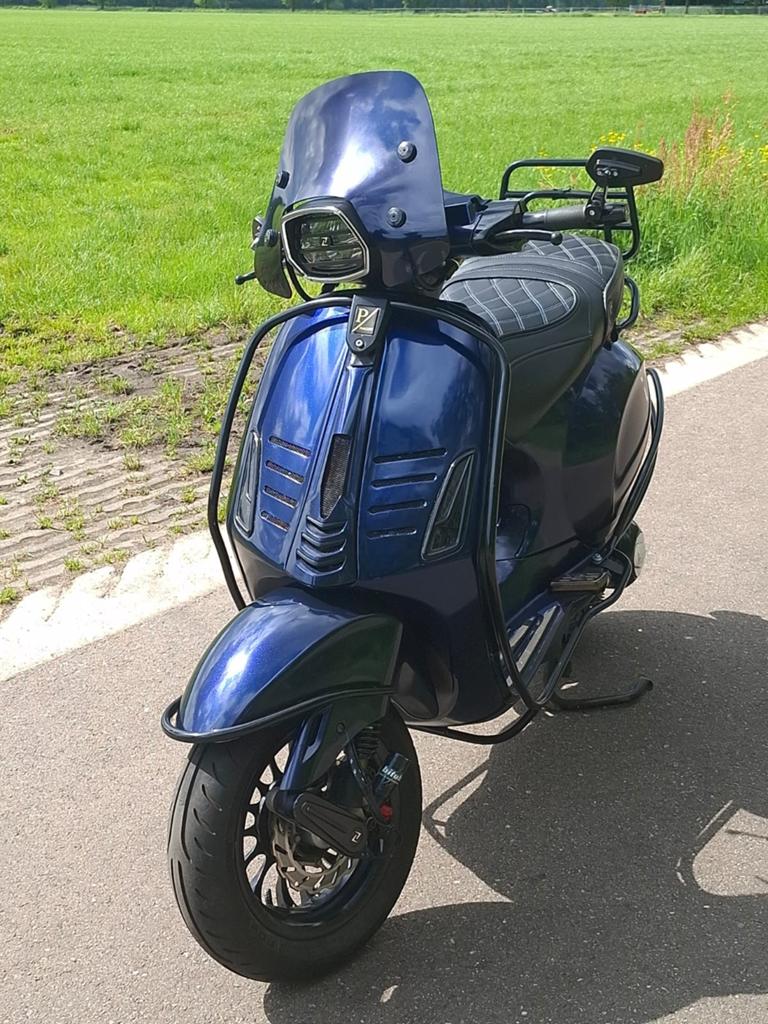 Vespa sprint custom ( lees beschrijving), Ophalen of Verzenden, Zo goed als nieuw, Benzine