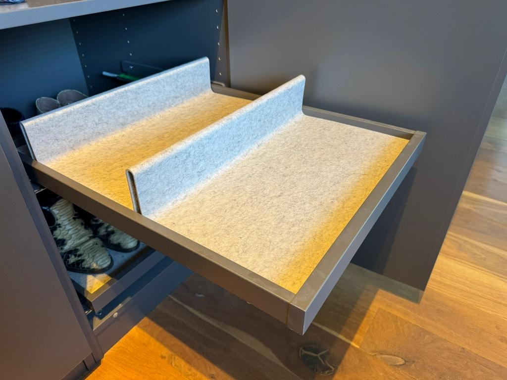 2x ikea KOMPLEMENT Uittrekbare plank schoeninzet 50x58 cm, Huis en Inrichting, Kasten | Kledingkasten, Ophalen, 50 tot 100 cm