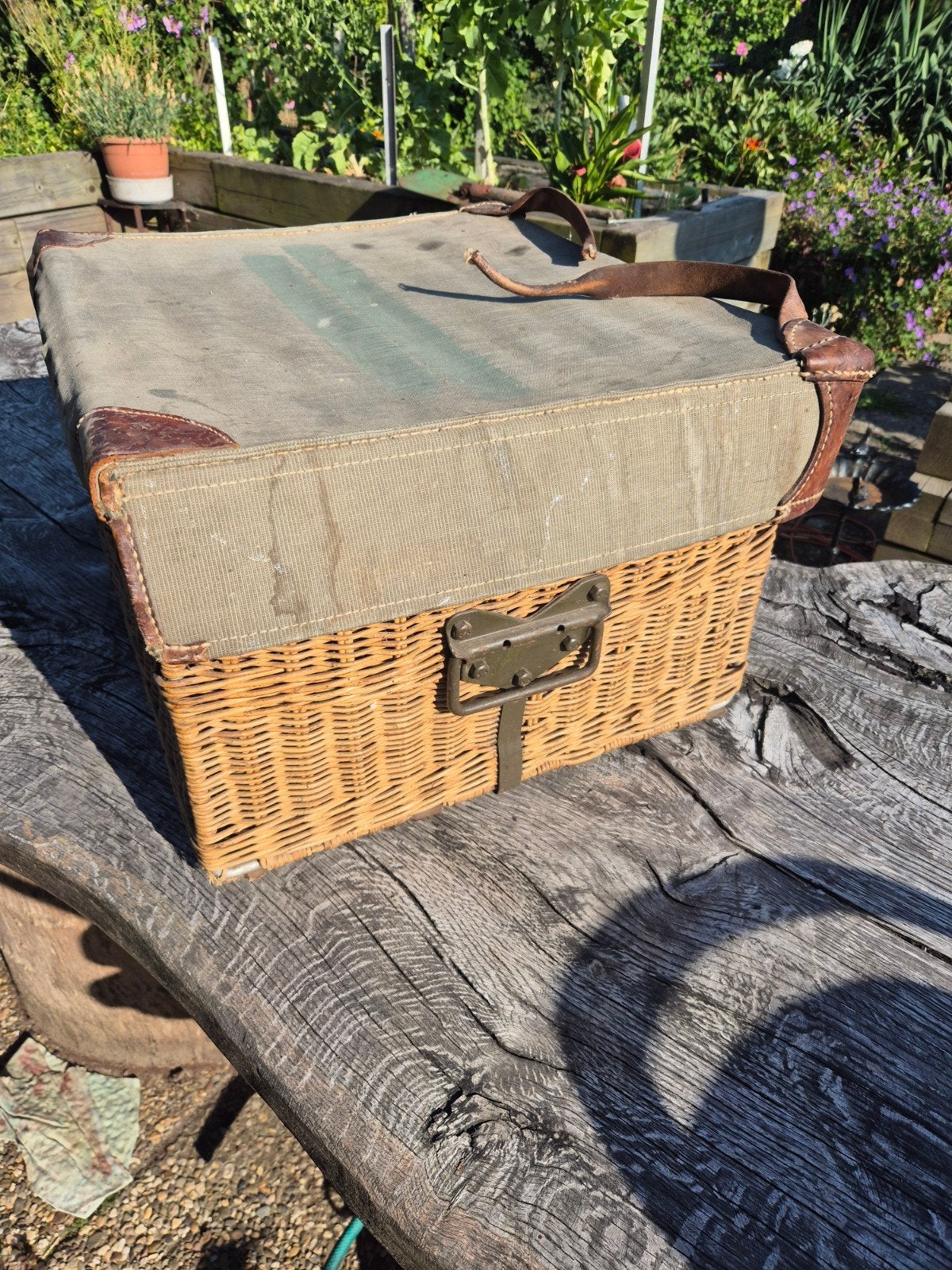 Vintage militaire mand/picknickmand - riempje stuk, Ophalen