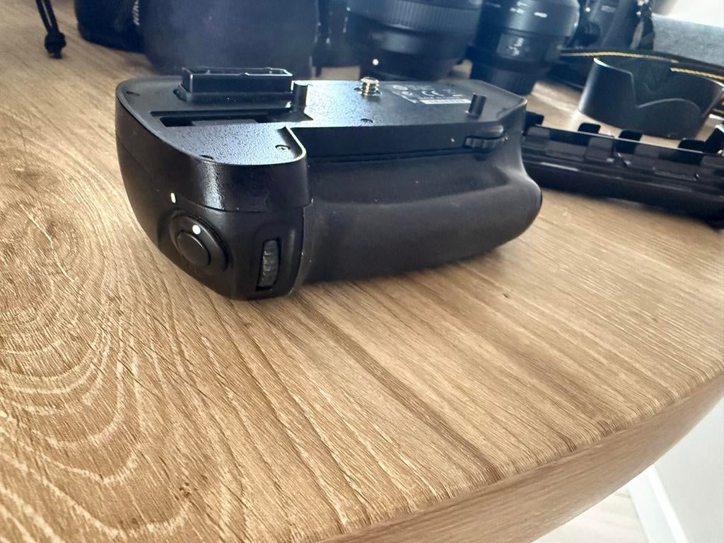 Nikon MB-D15 Batterij Grip voor d7200, Ophalen of Verzenden, Gebruikt