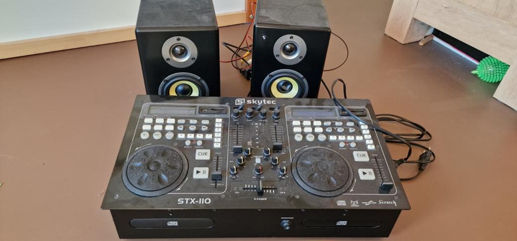 Skytec STX 110 dj set met boxen, Ophalen
