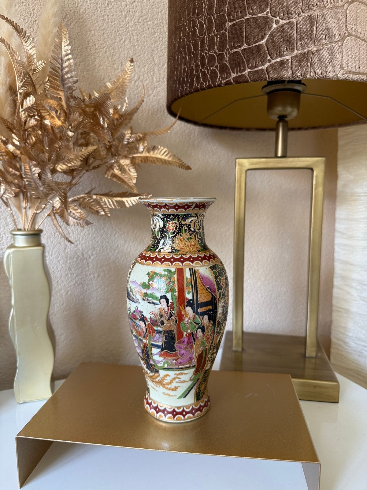 Prachtige Chinese Satsuma vaas met geisha scènes, Antiek en Kunst, Ophalen of Verzenden
