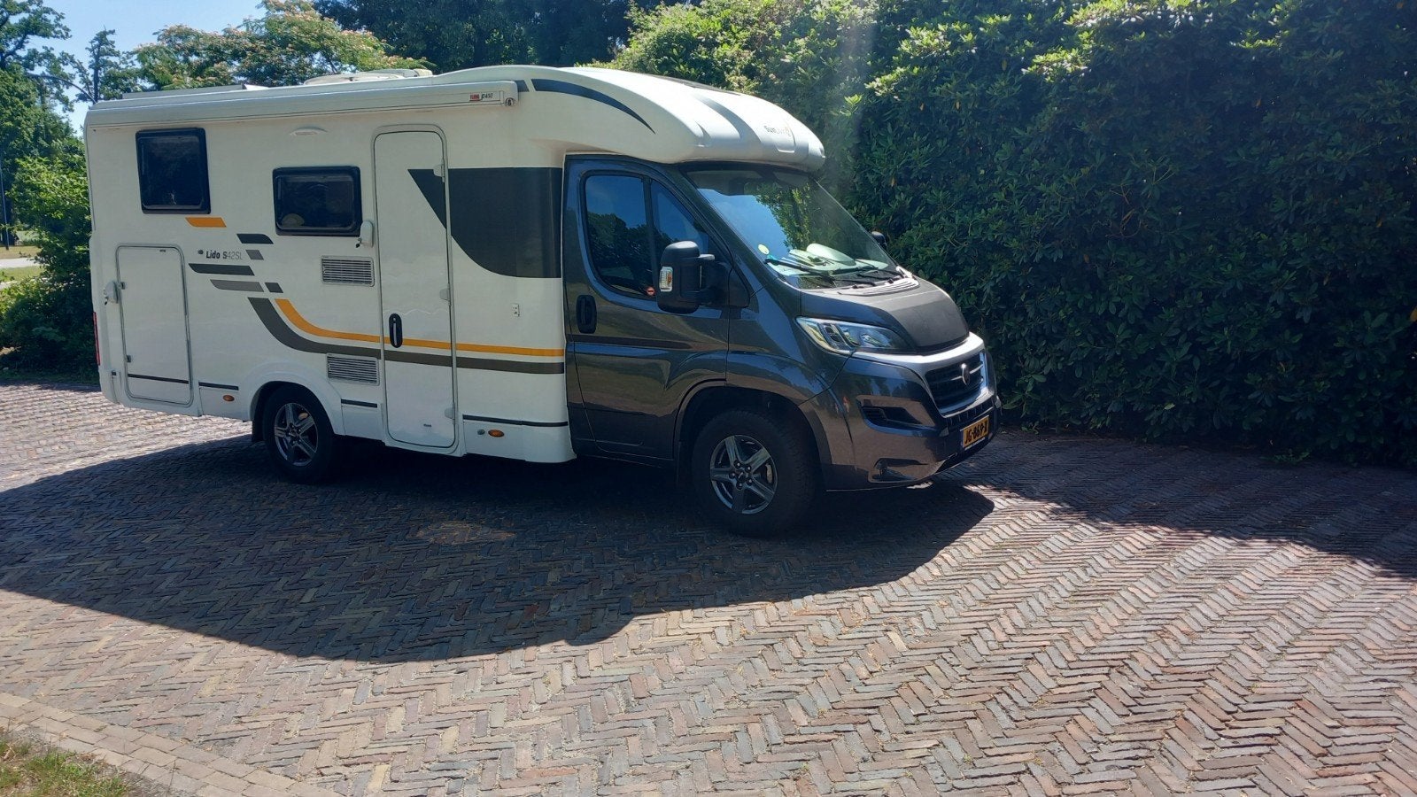 Caravans And Camping TE