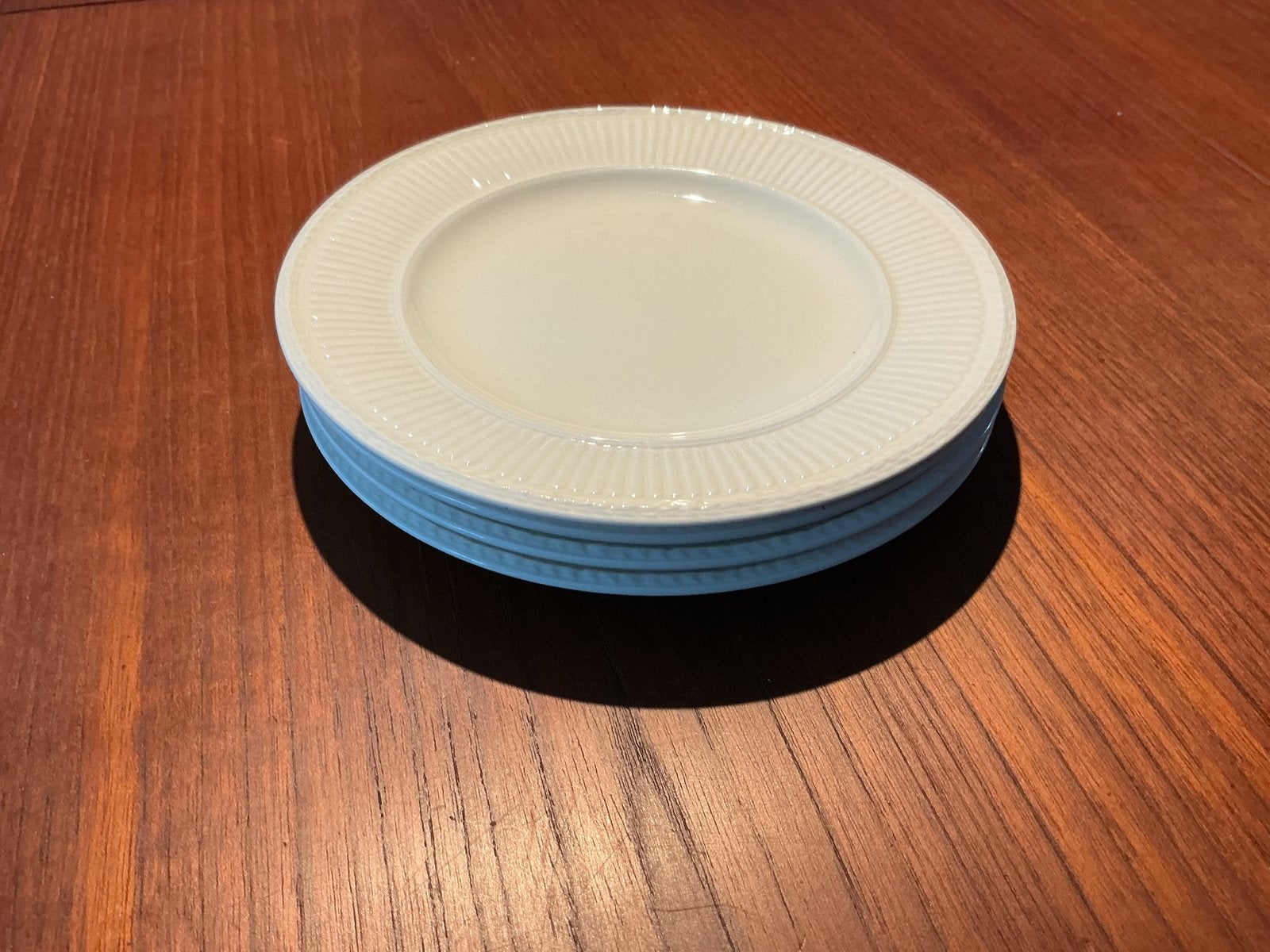 Wedgwood EDME gebaksbordjes (4), Klassiek, Ophalen of Verzenden, Zo goed als nieuw, Bord(en)