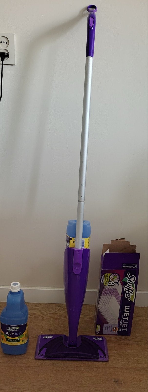 Swiffer WetJet met navulling en doekjes, Ophalen of Verzenden