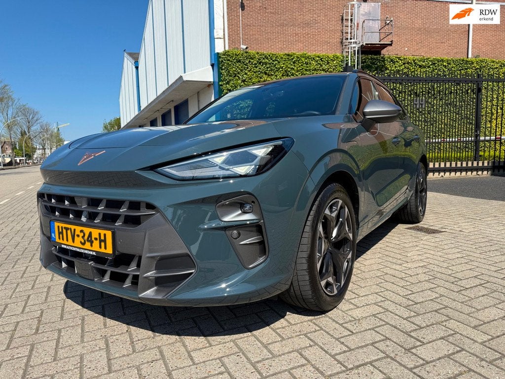 Cupra Terramar_150PK_1.5 TSI e-Hybrid Essential_NETTE AUTO 1, 4 cilinders, 150 pk, Blauw, Automatische klimaatregeling