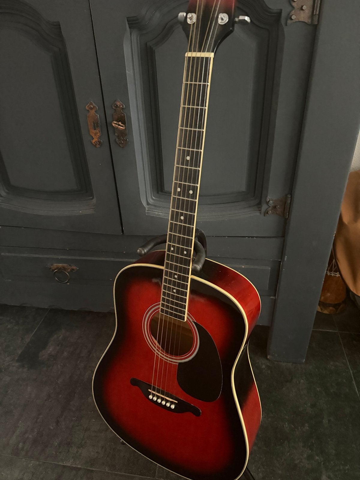 Mooie SX Custom Guitars DG1K/VS Western gitaar met standaard, Ophalen, Gebruikt, Western- of Steelstringgitaar