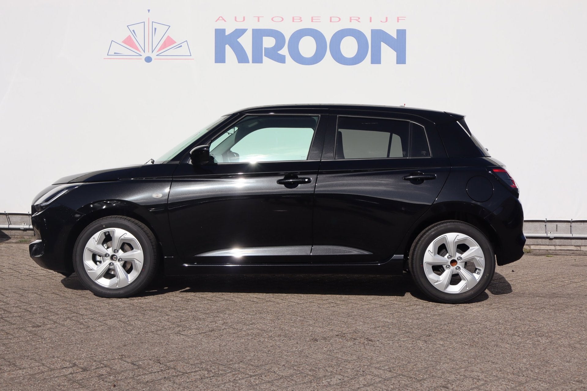 Suzuki Swift 1.2 Select Smart Hybrid |4x Voorraad Actie Nett, Auto's, Voorwielaandrijving, Dealer onderhouden, Stof, Zwart