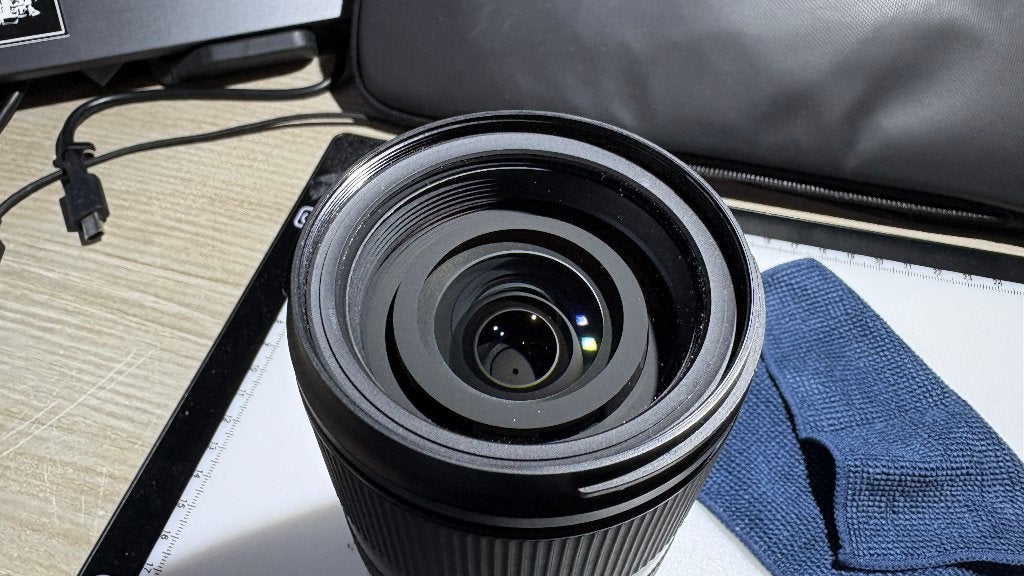Foto 11 van Sony A6700 + Tamron 17-70mm F/2.8 met accessoires