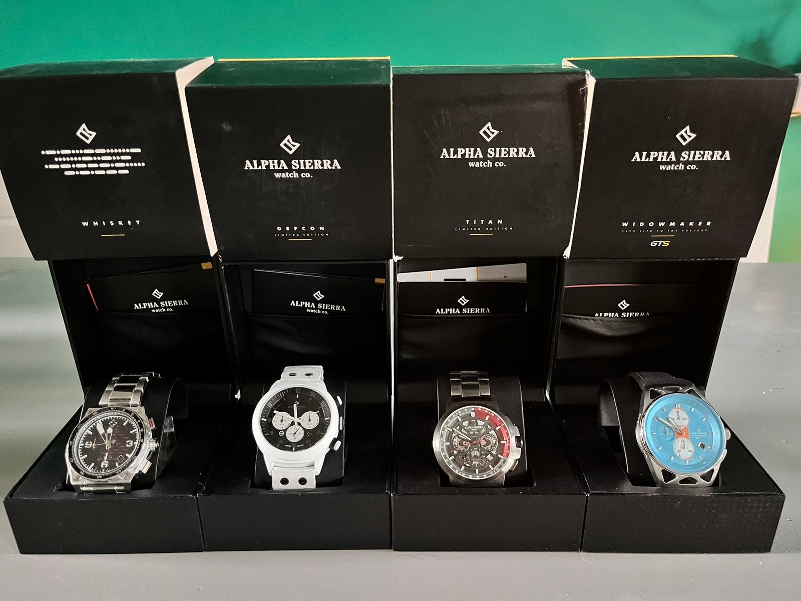 Alpha Siërra. 4 stuks, Ophalen of Verzenden, Nieuw, Staal, Overige merken