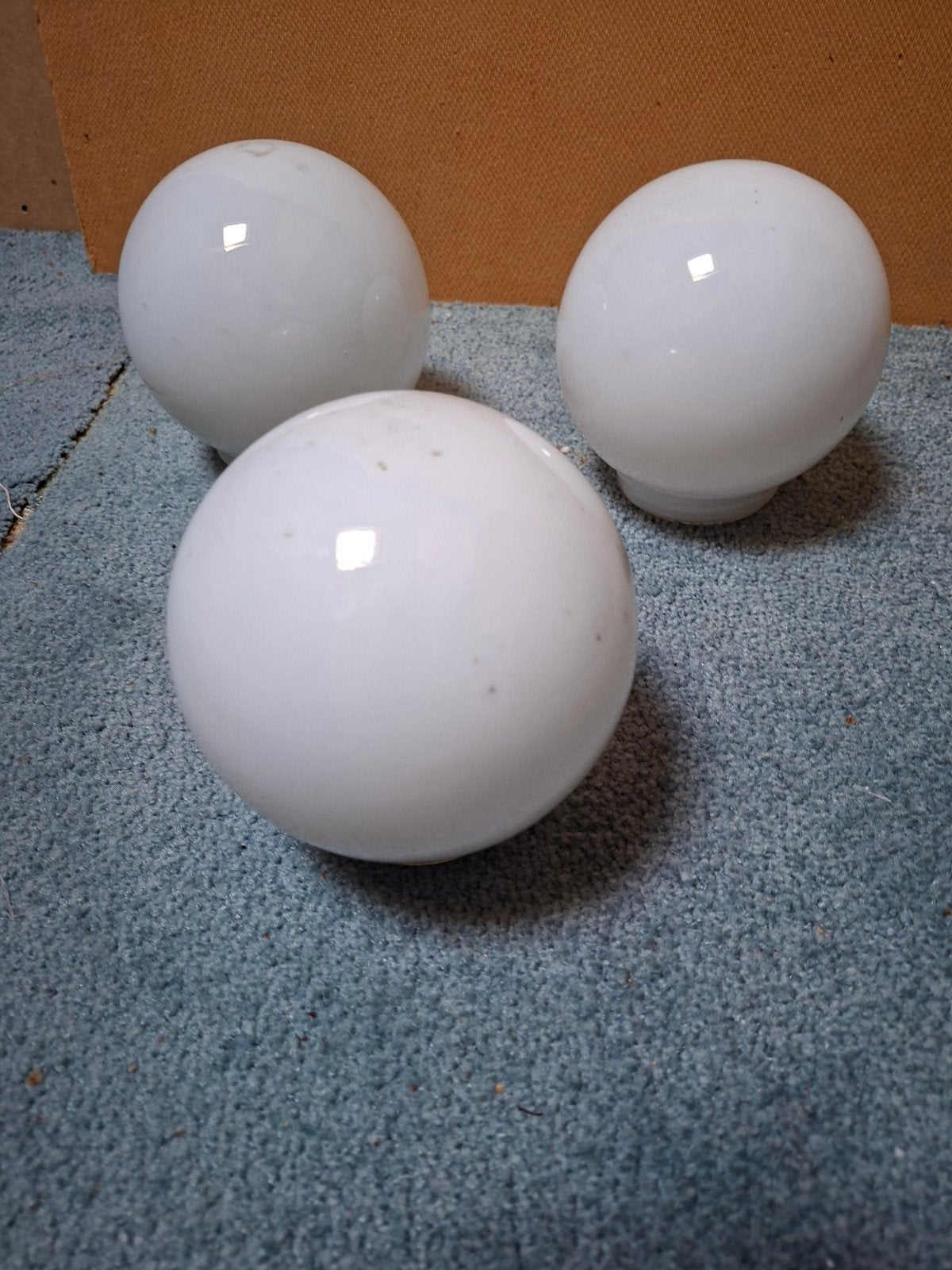 3 Witte Glazen Bolletjes voor Lampen (6 cm fitting), Ophalen of Verzenden, Gebruikt, Overige fittingen