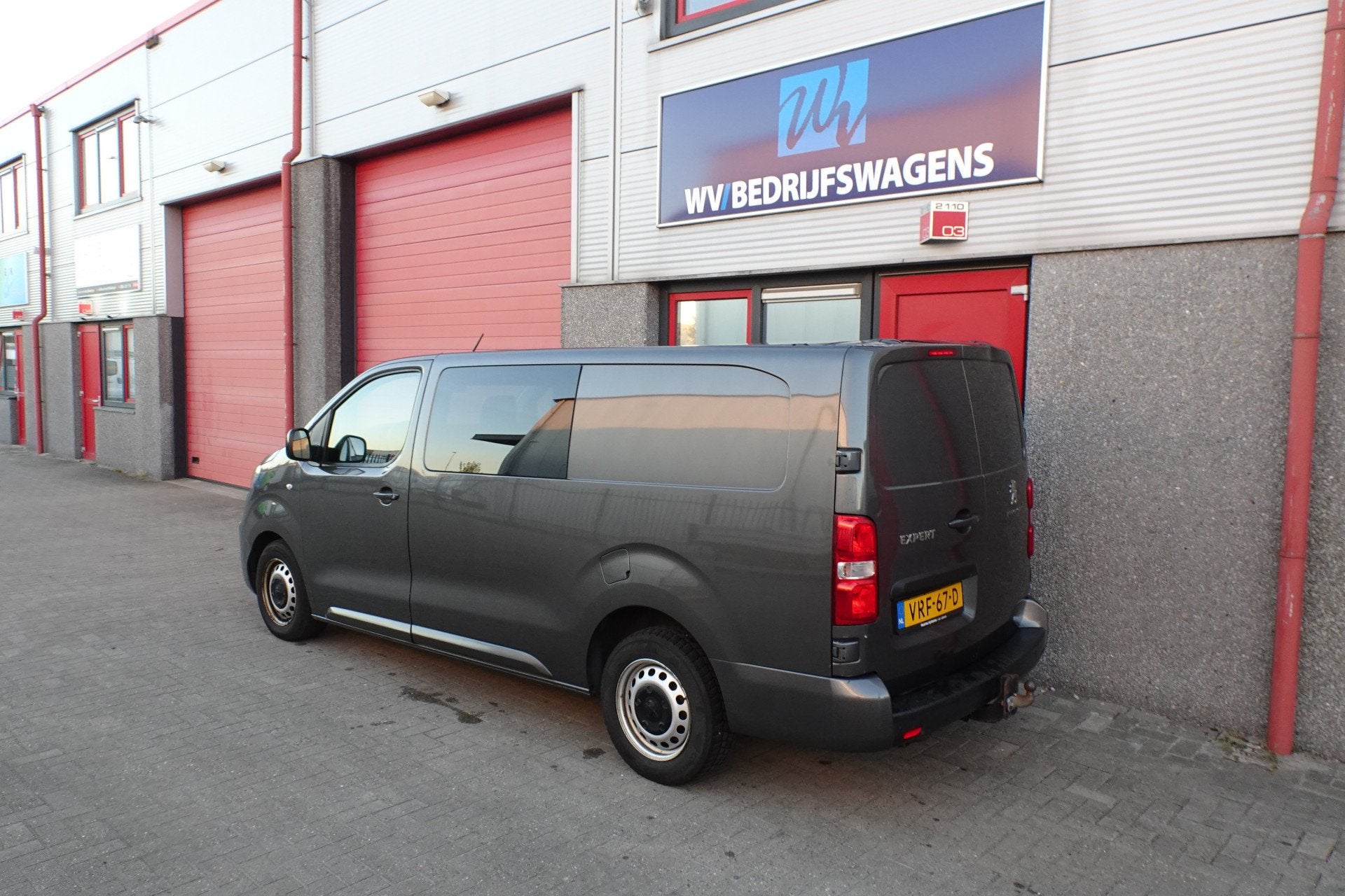 Peugeot Expert 2.0 BlueHDI 145 Long Premium DC 5 zits, Auto's, 145 pk, Gebruikt, 4 cilinders, Origineel Nederlands