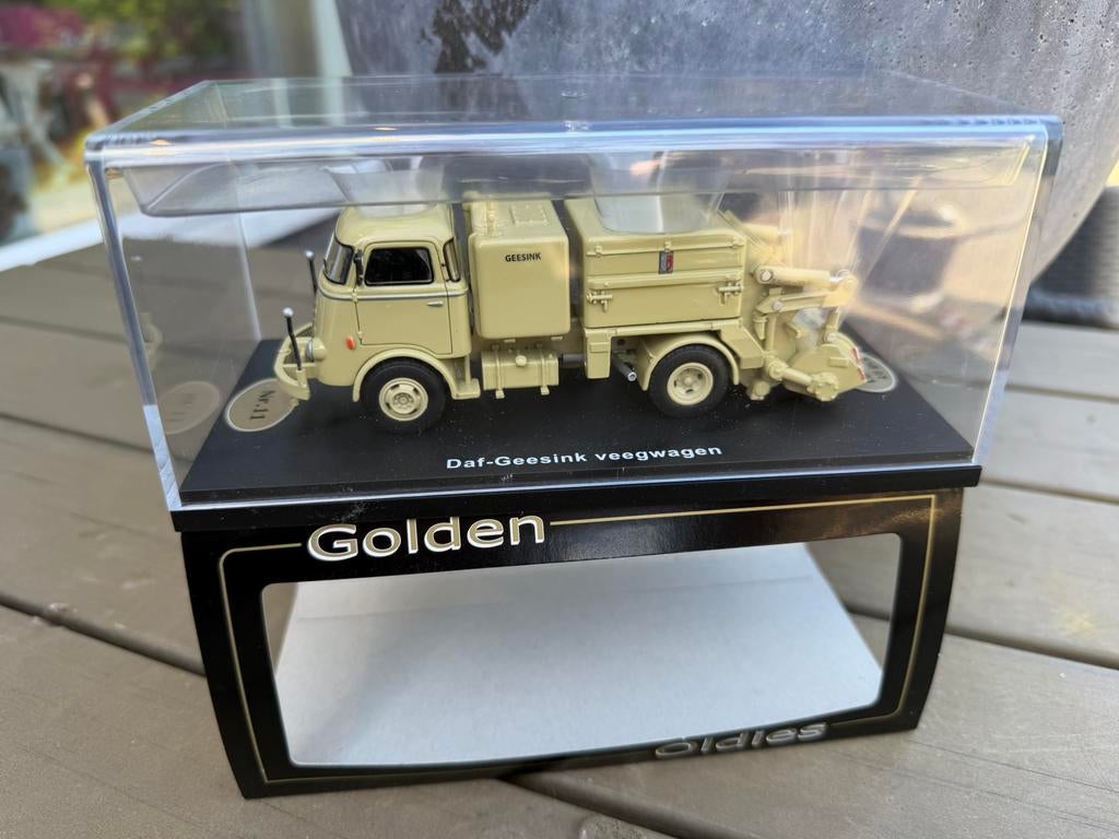 1/50 DAF GOLDEN OLDIES DAF GEESINK VEEGWAGEN v-21, Hobby en Vrije tijd, Modelauto's | 1:50, Ophalen of Verzenden, Nieuw, Bus of Vrachtwagen
