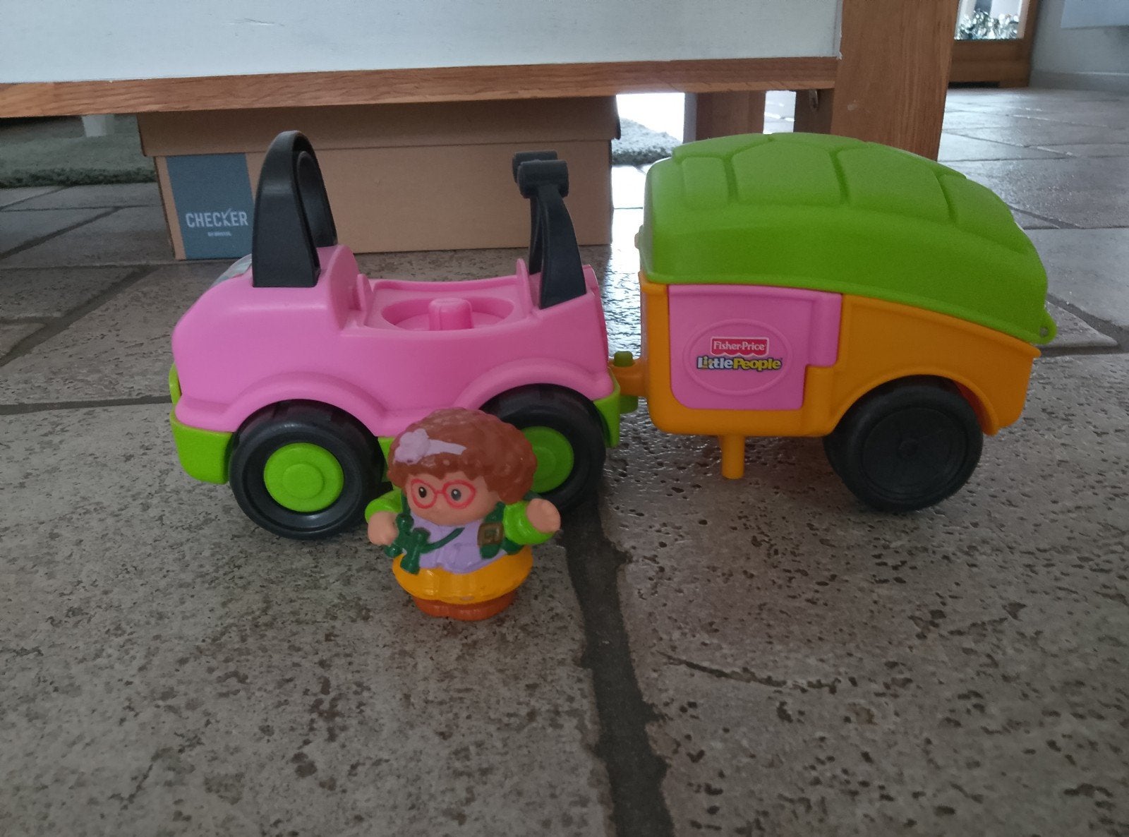 Fisher-Price Little People camper met auto en figuur, Ophalen of Verzenden, Zo goed als nieuw