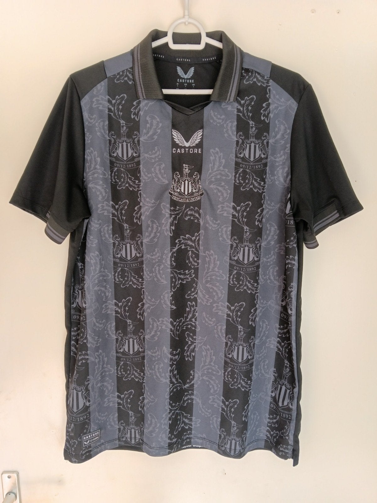 Origineel limited edition shirt Newcastle United L, Maat XL, Ophalen of Verzenden, Zo goed als nieuw, Shirt