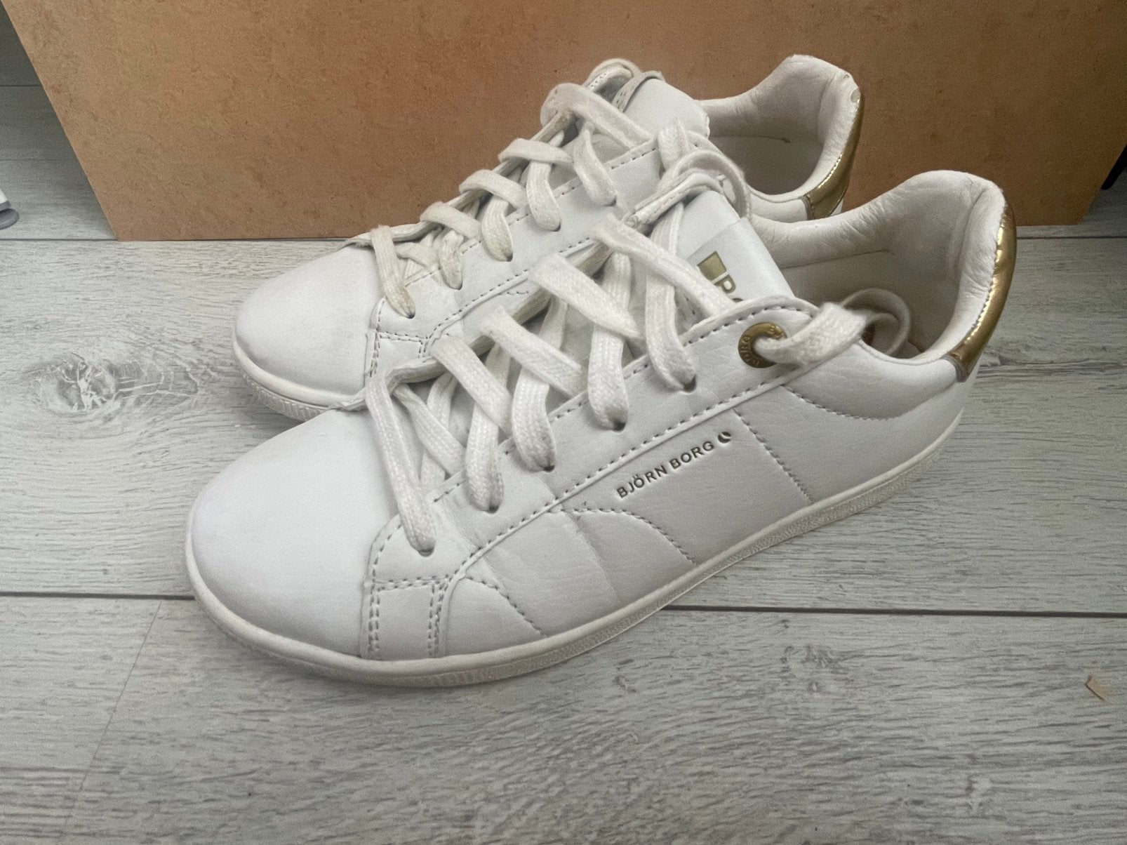 Witte sneakers Bjorn Borg maat 37, Jongen of Meisje, Schoenen, Ophalen of Verzenden, Zo goed als nieuw