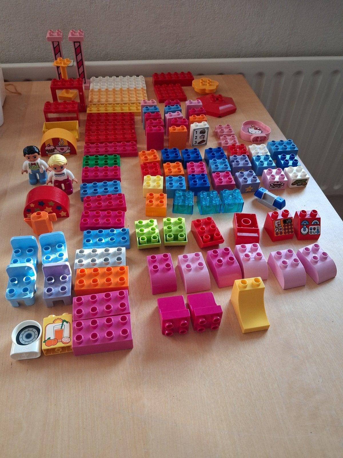 Duplo bouwstenen en figuren