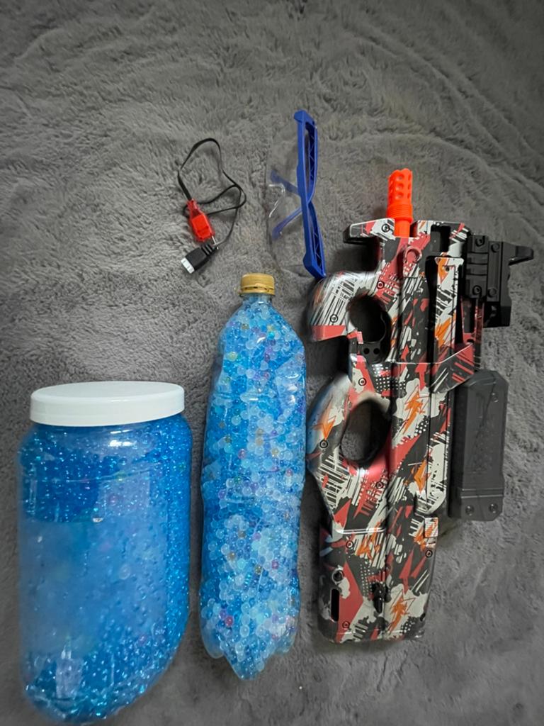 P90 gelblaster met accessoires, Kinderen en Baby's, Speelgoed | Buiten | Actiespeelgoed, Ophalen of Verzenden, Zo goed als nieuw