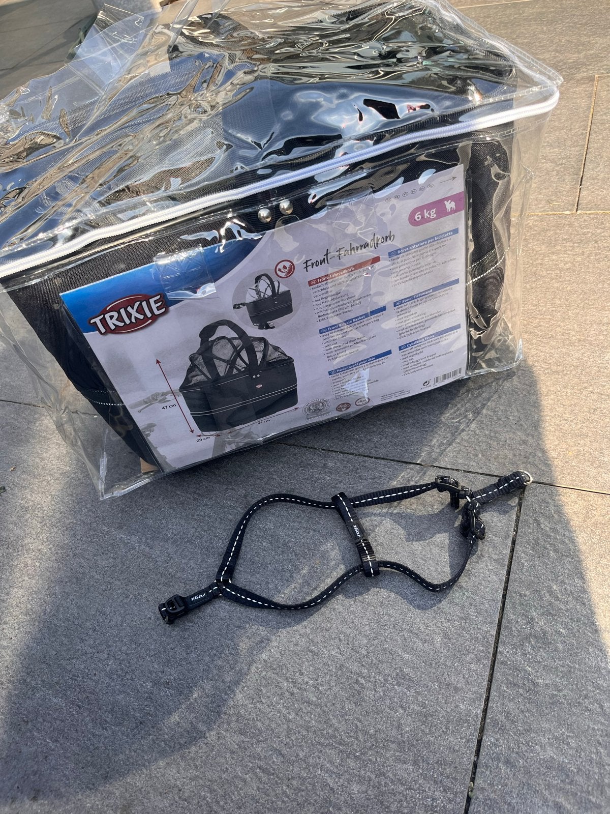 Trixie fietsmand stuurbevestiging + zwart hondentuigje, Fietsen en Brommers, Ophalen of Verzenden, Zo goed als nieuw, Fietsmand