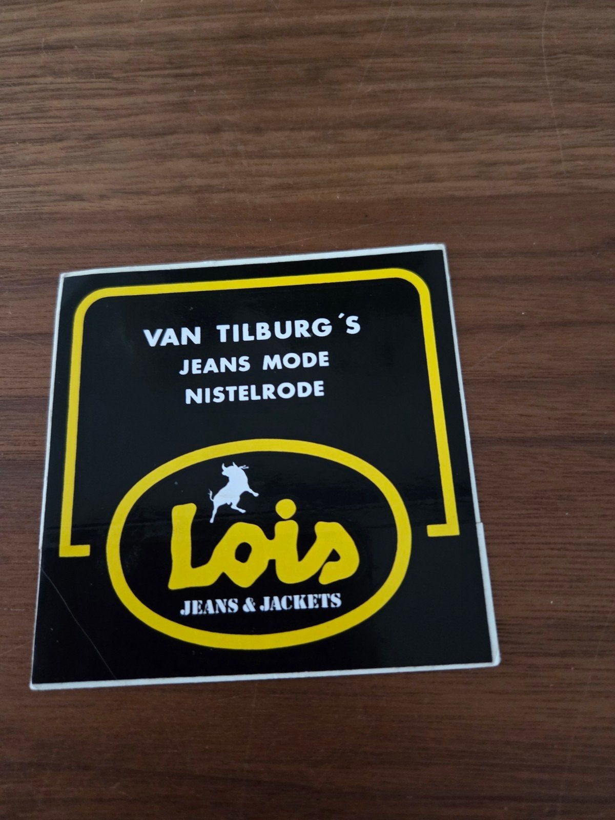 12097 Lois Jeans & Jackets Sticker - Van Tilburg's Niste, Verzamelen, Ophalen of Verzenden