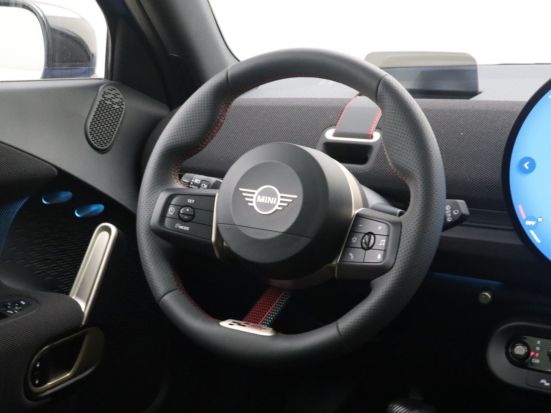 MINI Aceman E John Cooper Works Pakket M PRIVATE LEASE EUR 5, Auto's, Dealer onderhouden, Zwart, Met garantie (alle), Blauw