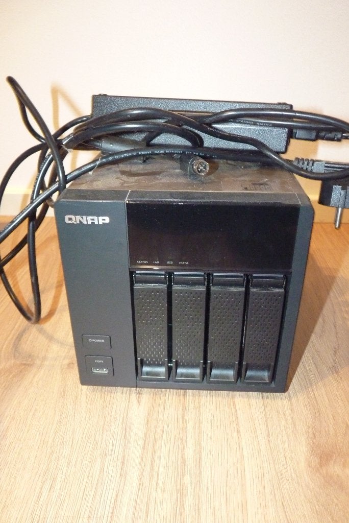 QNAP TS-412 NAS, Computers en Software, Ophalen, Zo goed als nieuw