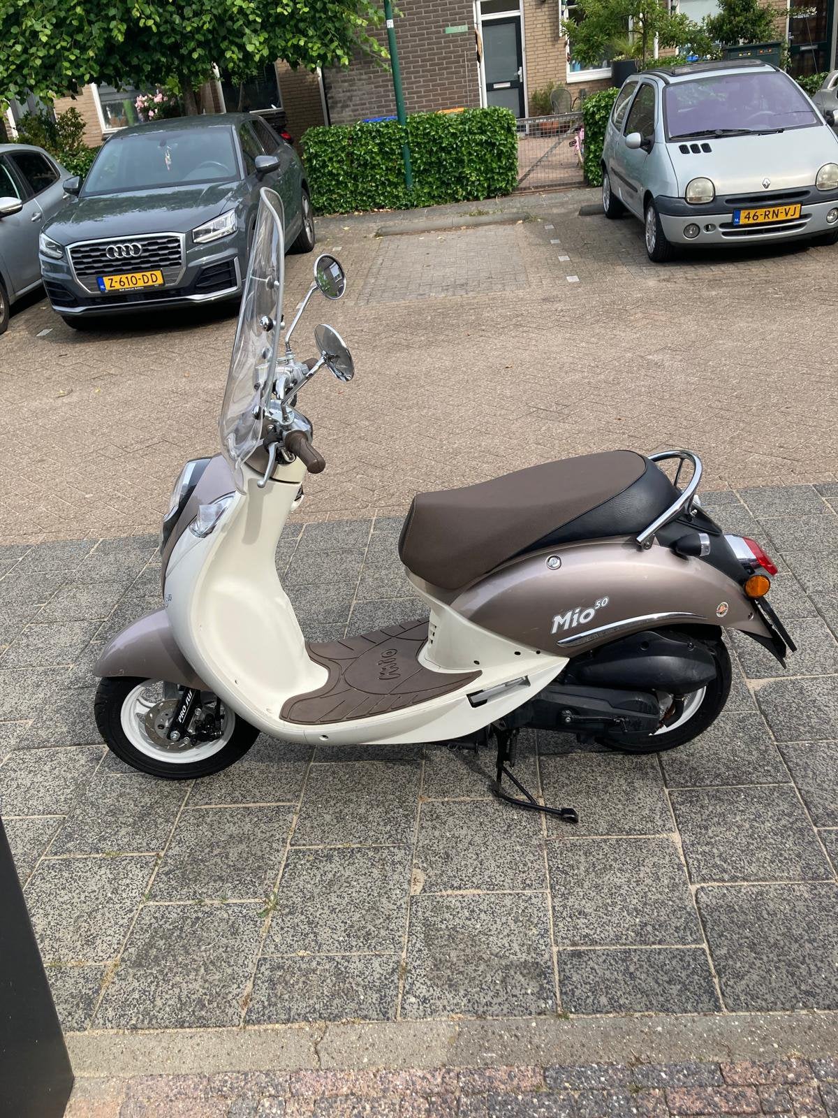 SYM MIO 50 snorscooter - Maart 2017 - Lage kilometerstand, Fietsen en Brommers, Scooters | SYM, Zo goed als nieuw, Benzine, 50 cc