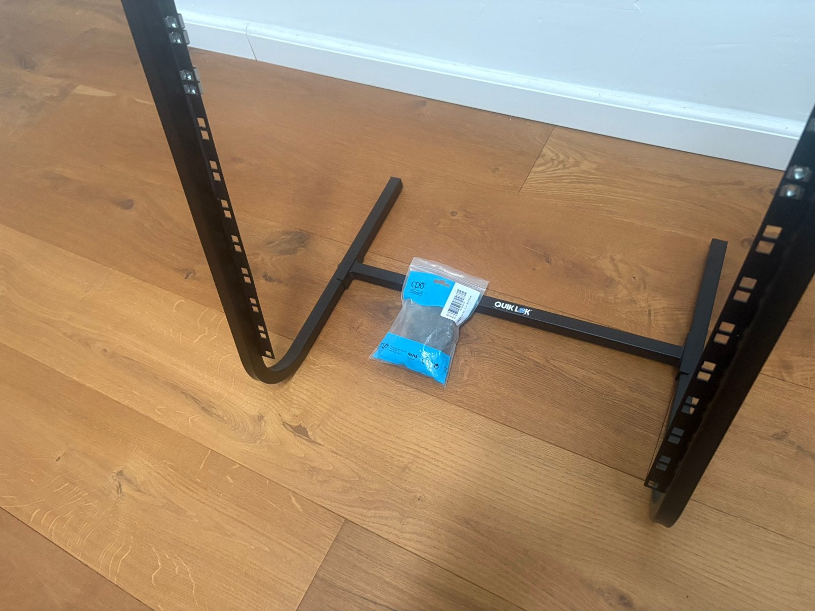 Quiklok RS10 10U rack mount for outboard music hardware, Ophalen, Zo goed als nieuw