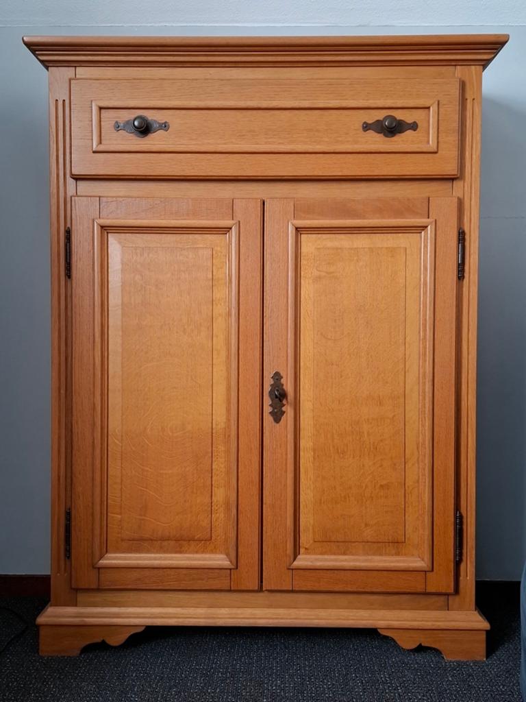 Meidenkast 123 x 96 x 34, Ophalen, Zo goed als nieuw