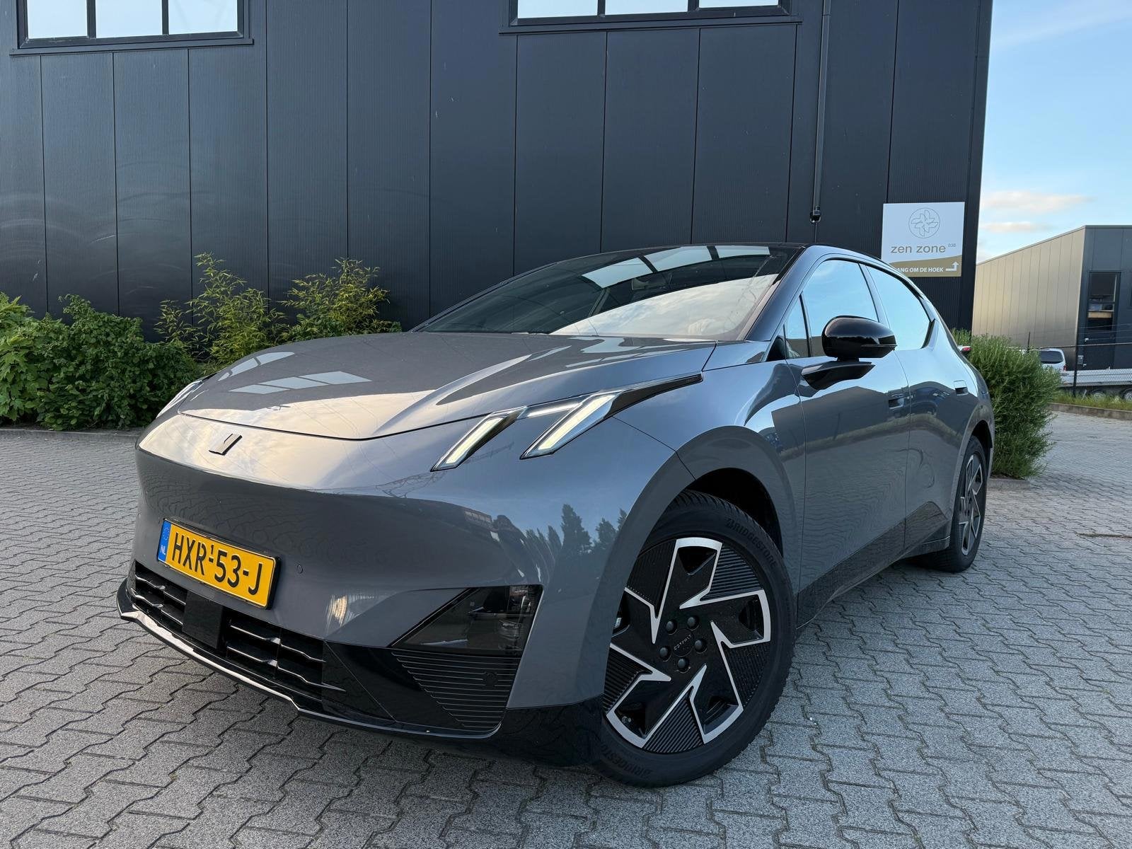 Lynk & Co 02 Core 66 kWh, Automaat, Achterwielaandrijving, Gebruikt, 1795 kg