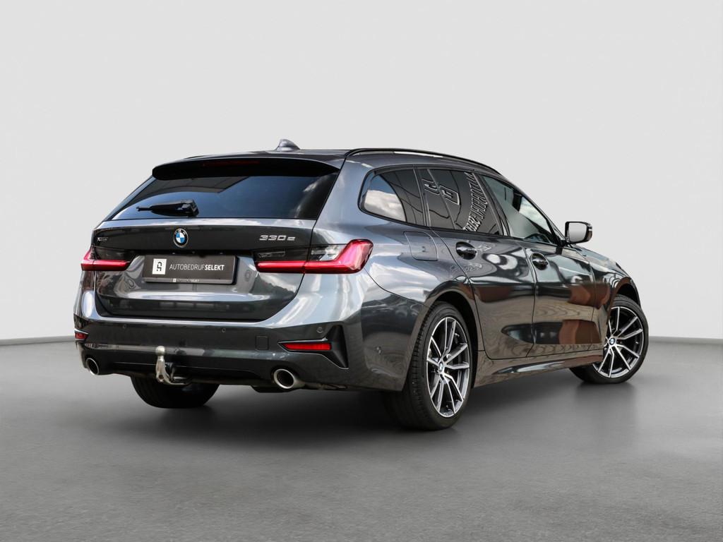 BMW 3-serie Touring 330e xDrive - TREKHAAK - 360 CAMERA - DE, Auto's, BMW, 1998 cc, Gebruikt, Huisgarantie, 4 cilinders