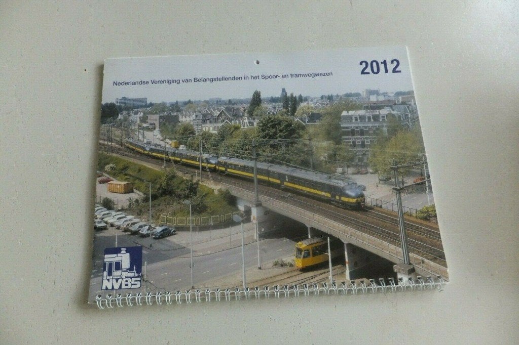 Kalender NVBS 2012 Nederlandse spoorwegen trein tram NS TOP, Verzamelen, Ophalen of Verzenden, Zo goed als nieuw, Trein, Boek of Tijdschrift