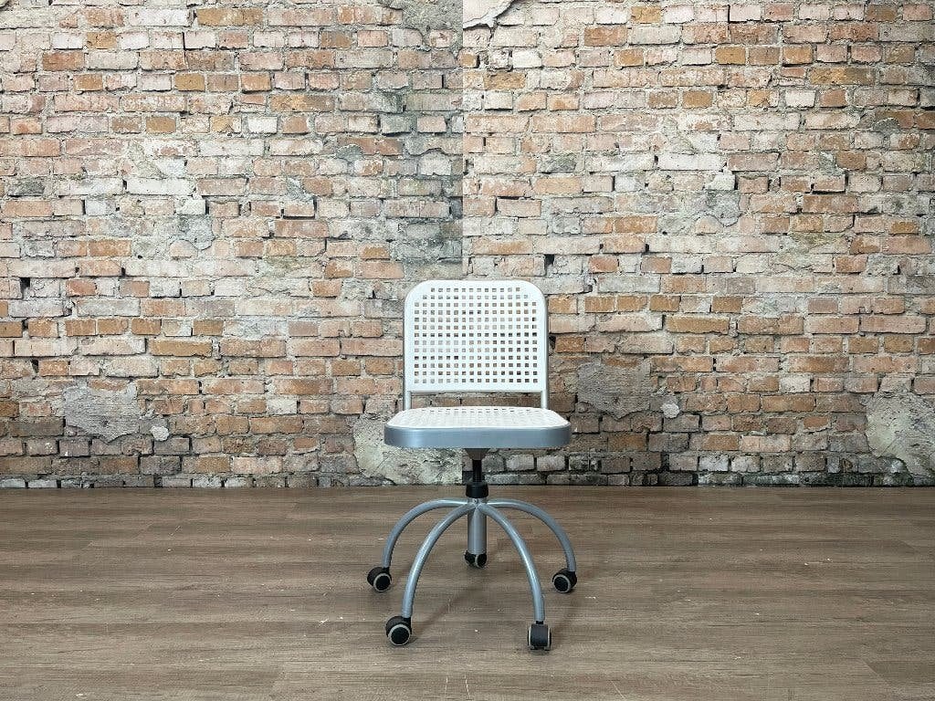 De Padova Silver – Créme | Vico Magistretti, Ophalen, Kunststof, Overige kleuren, Design