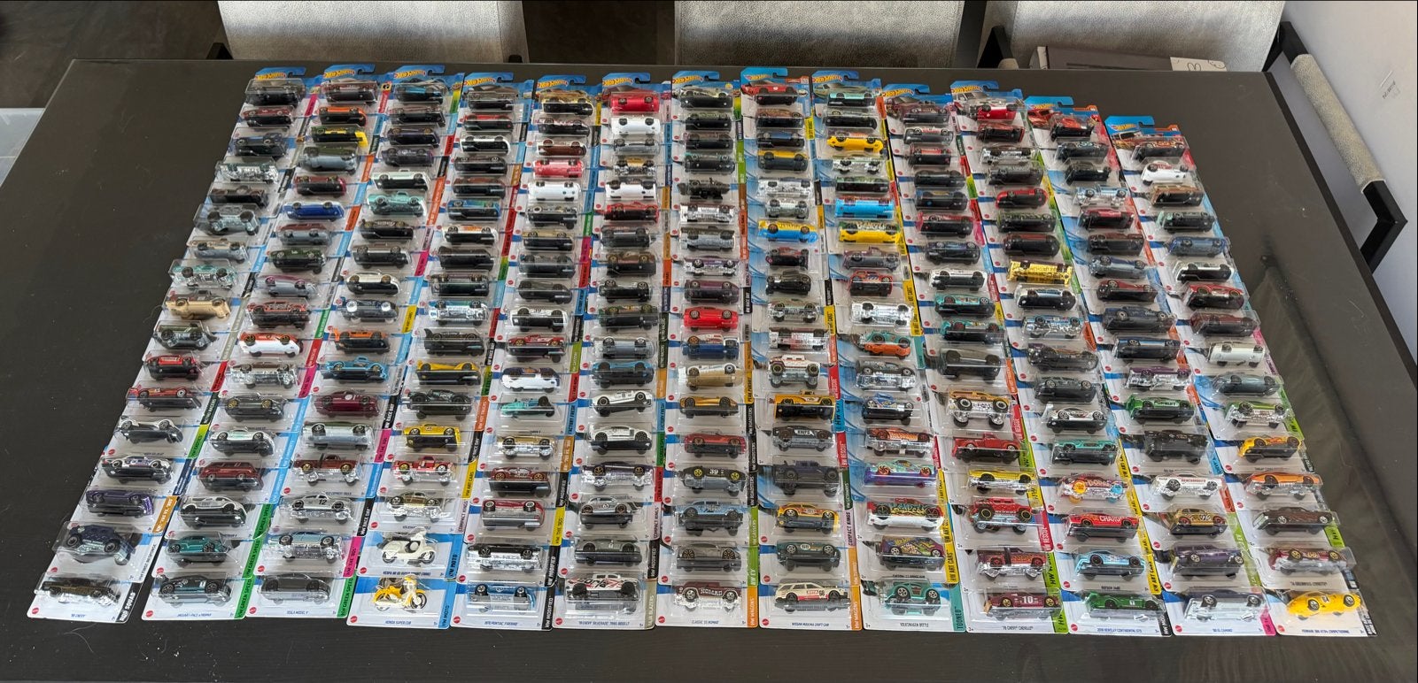 Hot Wheels - In verpakking 229 stuks Realistic models, Ophalen of Verzenden, Nieuw, Auto