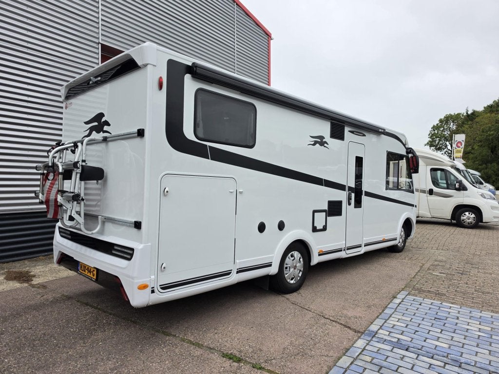 Laika Kosmo H 1409 180 PK, Enkele bedden, Caravans en Kamperen, Automaat, Ringverwarming, Fiat, Bedrijf