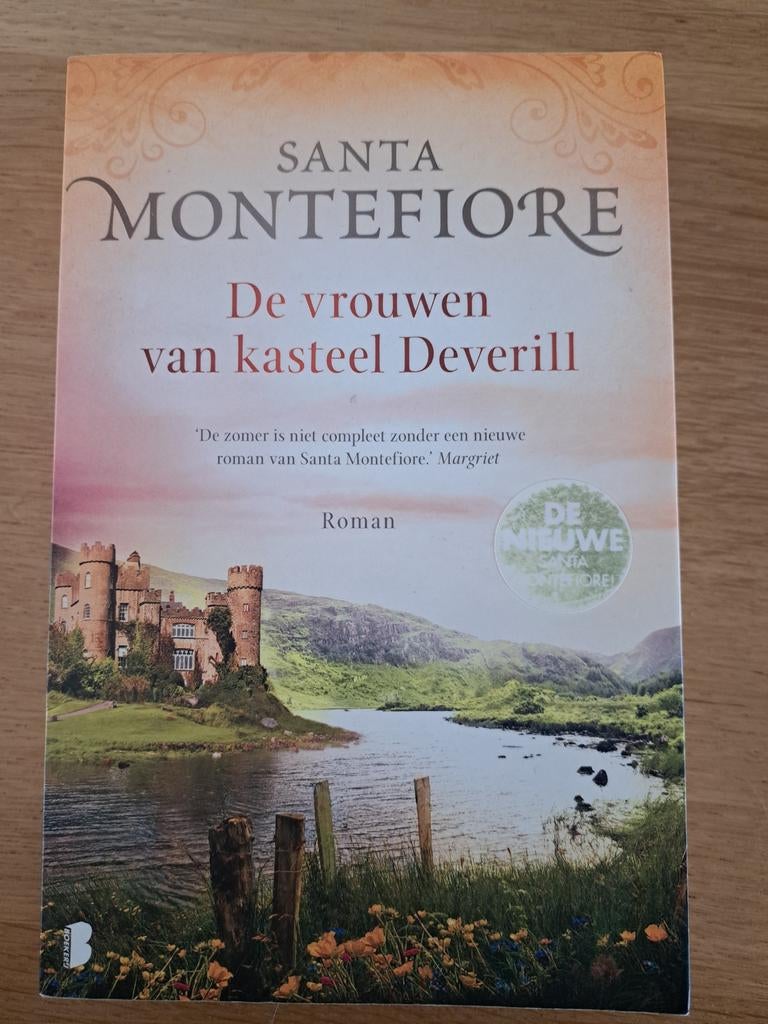 Santa Montefiore - De vrouwen van kasteel Deverill, Boeken, Ophalen of Verzenden, Zo goed als nieuw, Santa Montefiore