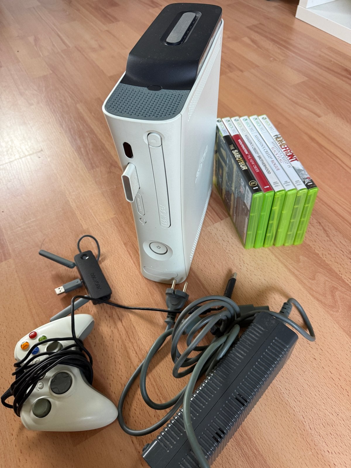 Xbox 360 met 120GB HDD en 6 spellen, Spelcomputers en Games, Avontuur en Actie, Gebruikt, 1 speler, Ophalen of Verzenden