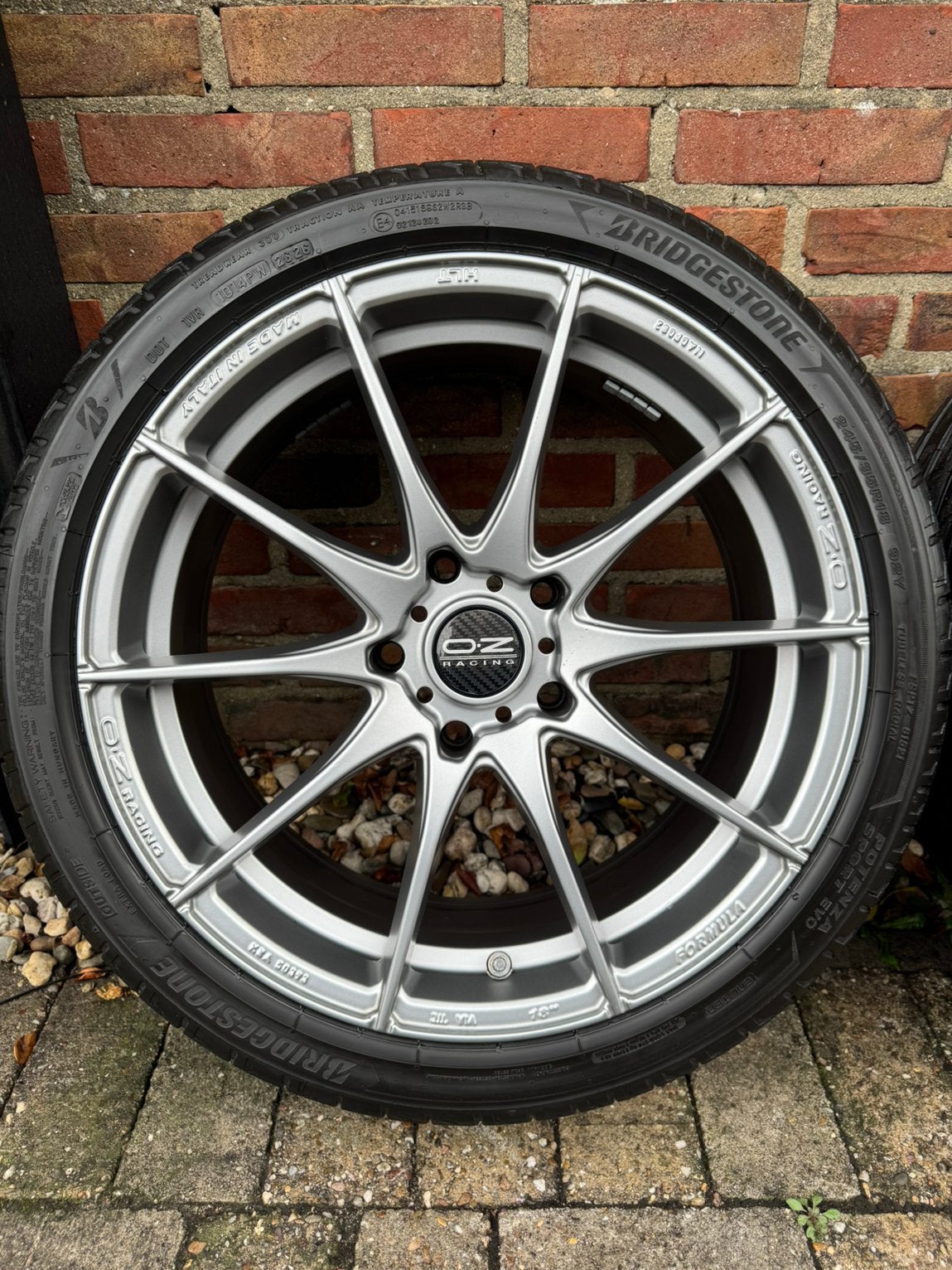 OZ Racing Formula HLT 18” 5x120 ET45 Bridgestone BMW ect., 18 inch, 245 mm, Banden en Velgen, Ophalen of Verzenden