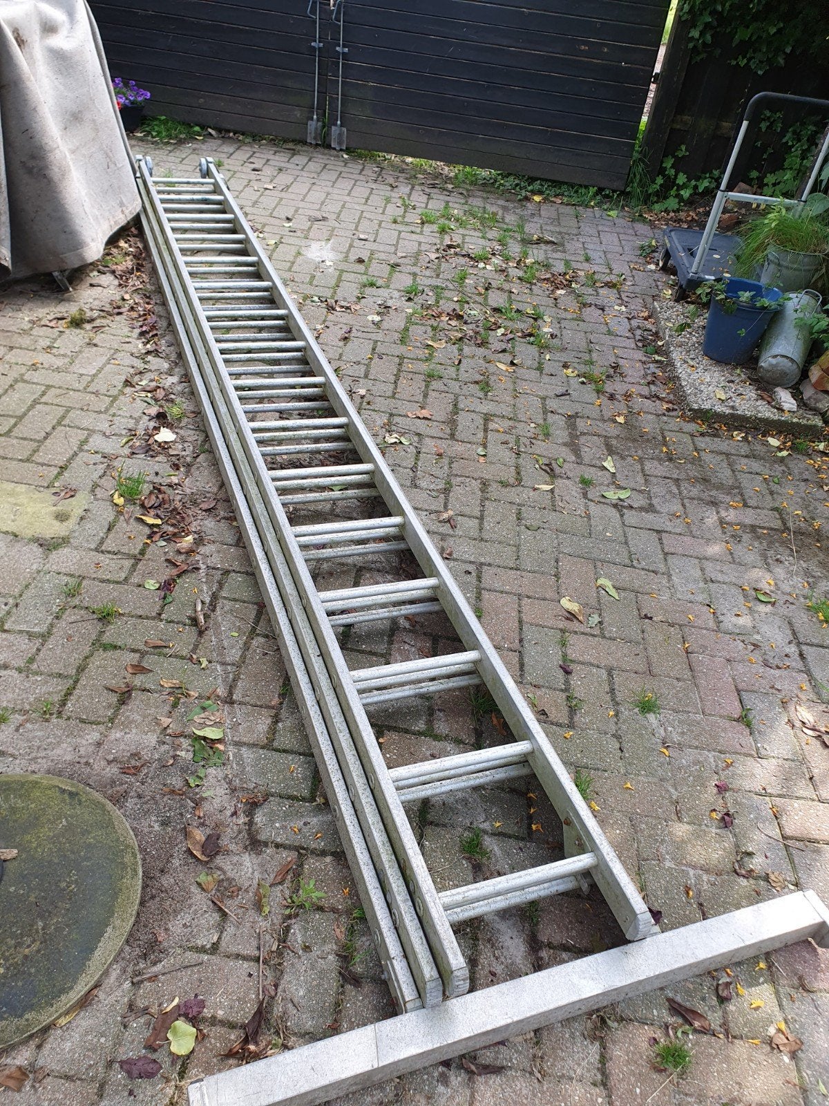 3x16 treden aluminium uitschuifbare ladder, Ophalen, Gebruikt, Ladder, Opvouwbaar of Inschuifbaar