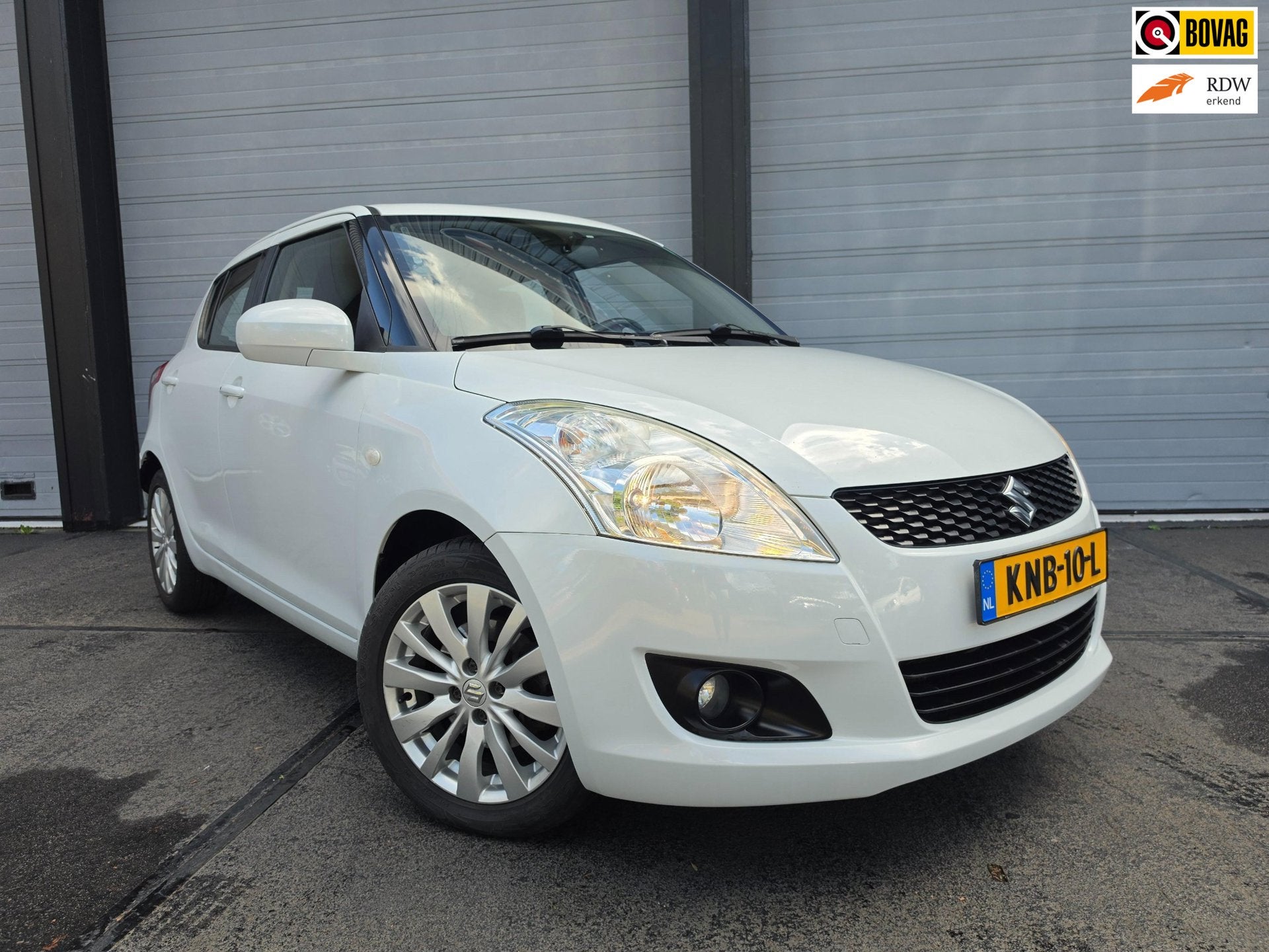 Suzuki SWIFT 1.2 Exclusive INDIGO edition, cruise, open dak,, Voorwielaandrijving, Stof, Gebruikt, 4 cilinders