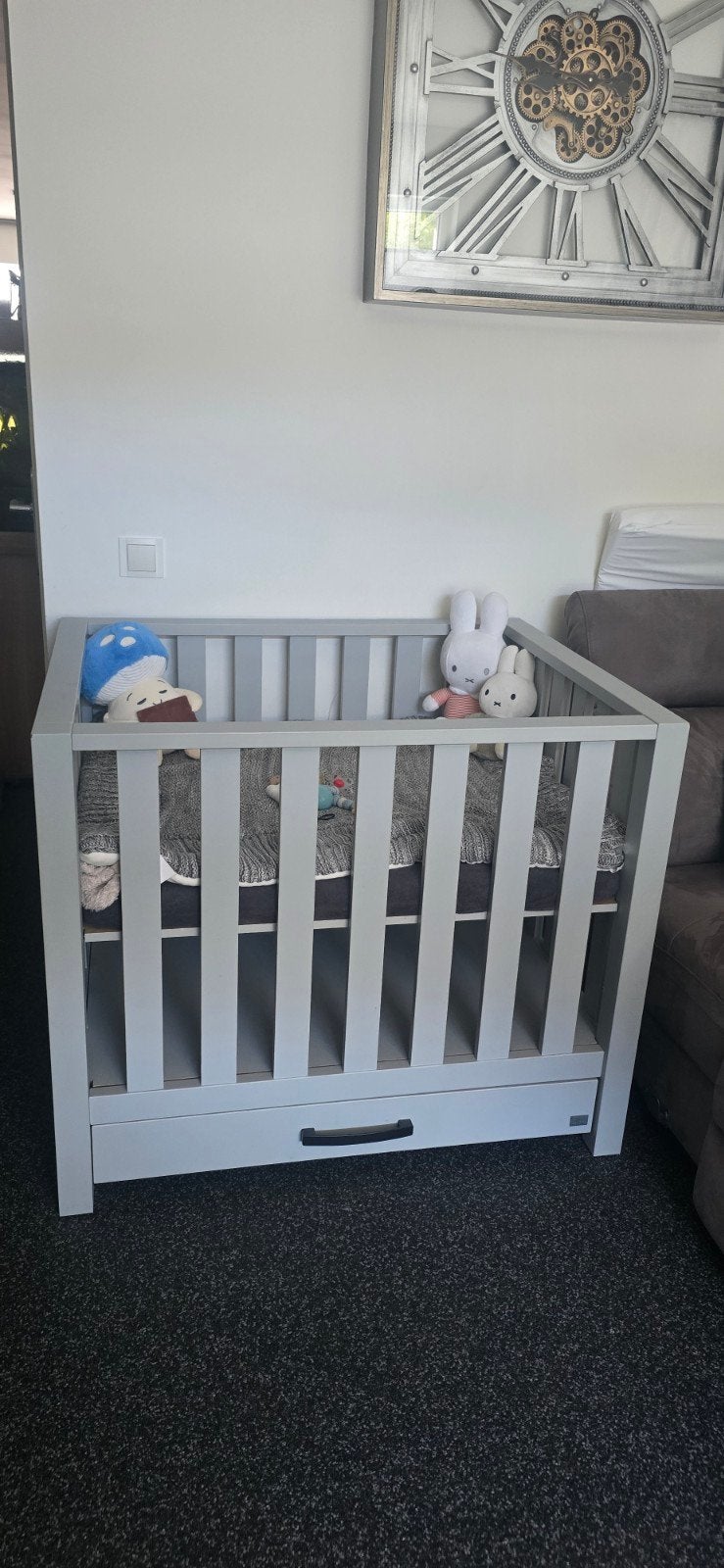 TWF Box met lade en boxkleden Grijs, Ophalen, Zo goed als nieuw, Vierkant, Boxkleed