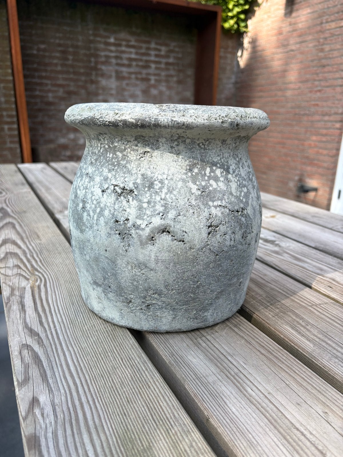 Decoratieve bloempot van steen, grijs, voor binnen/buiten, Ophalen, Steen, Gebruikt, Rond