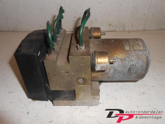 ABS Pomp van een Opel Tigra, Gebruikt, -, -, Opel