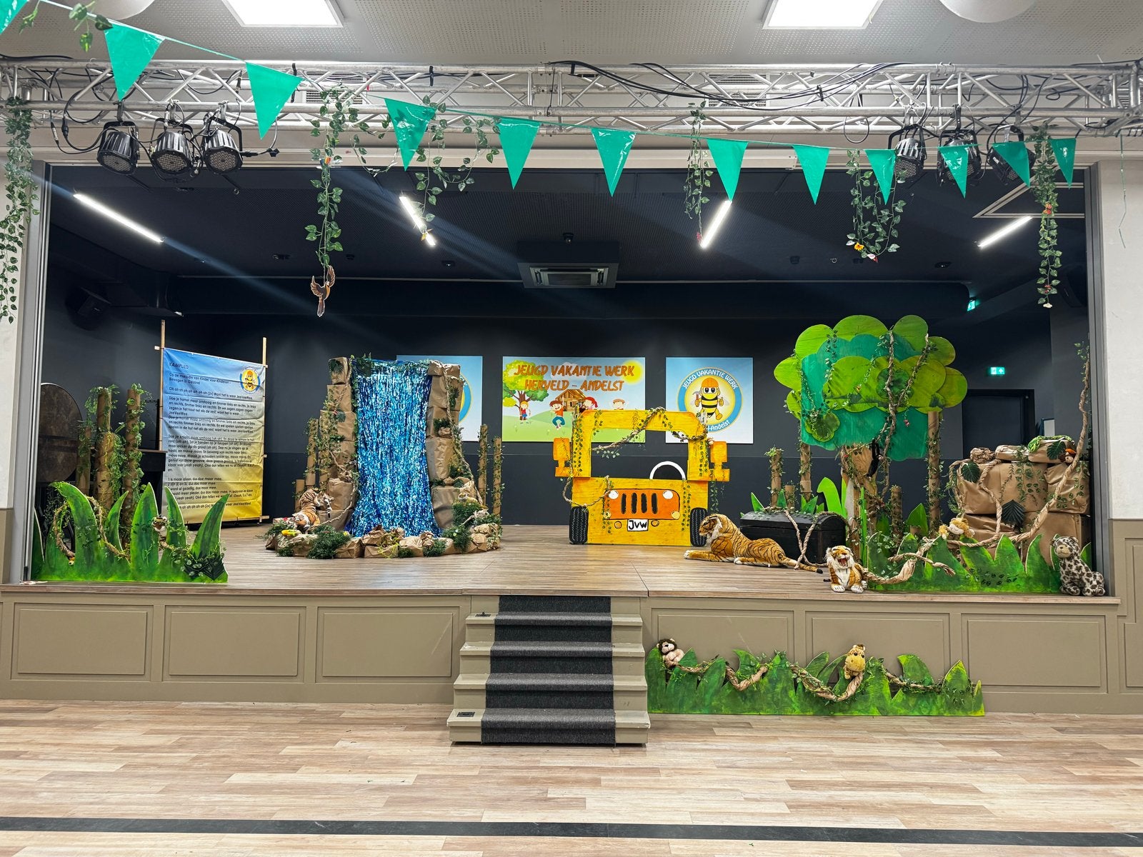 Jungle Thema Decoratie: Ingang, Waterval, Auto, Boom, Ophalen, Gebruikt, Groen, Handgemaakt