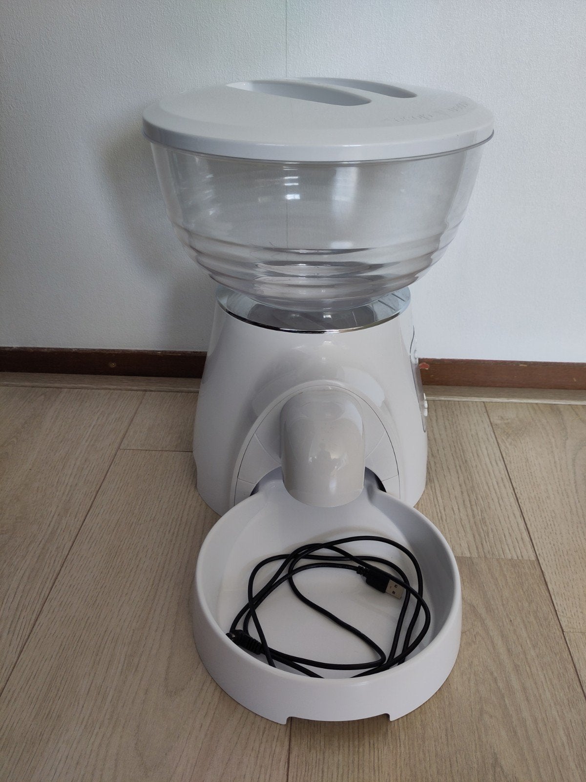 Automatische kattenvoerbak Trixy TX7, Ophalen, Automatisch, Zo goed als nieuw
