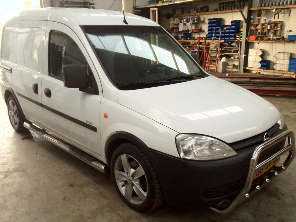 Renault Kangoo Sidebars rechte buis 70 mm met opstapjes, Niet ingevuld, Niet ingevuld, Niet ingevuld