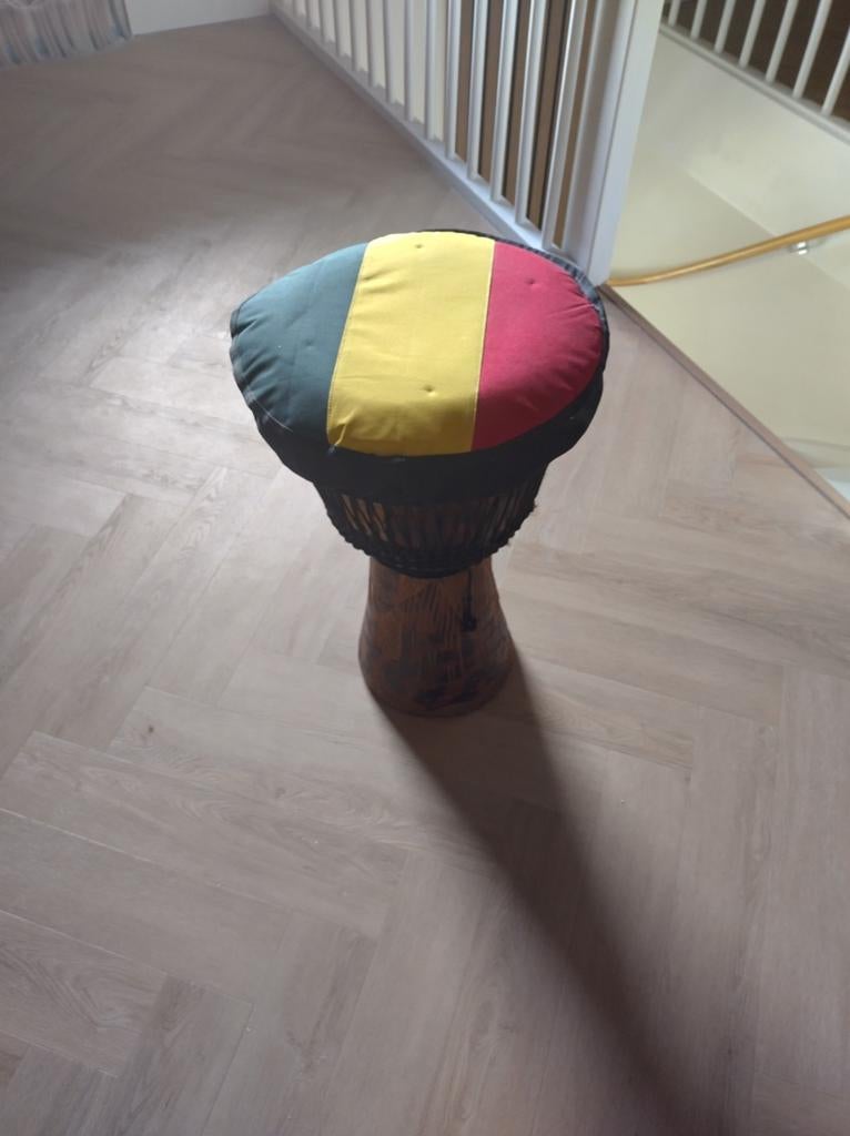Djembe met hoes (reparatie nodig), Ophalen