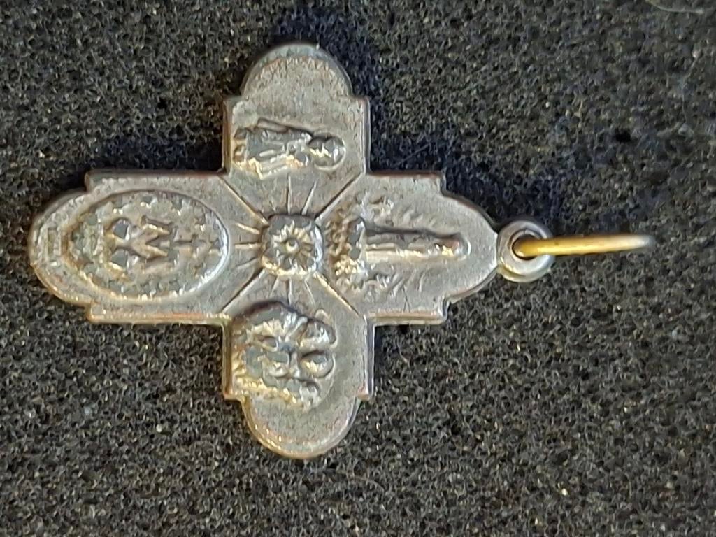 Antiek kruisje,bedel,ca. 4 x 3.5 cm, Overige merken, Overige materialen, Gebruikt, Ophalen of Verzenden