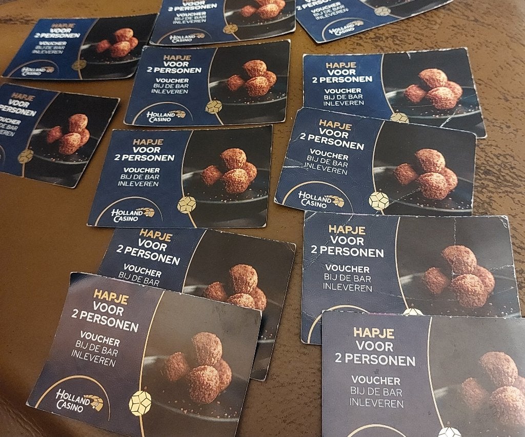 Holland casino hapje 12x, Drie personen of meer, Cadeaubon, Overige typen